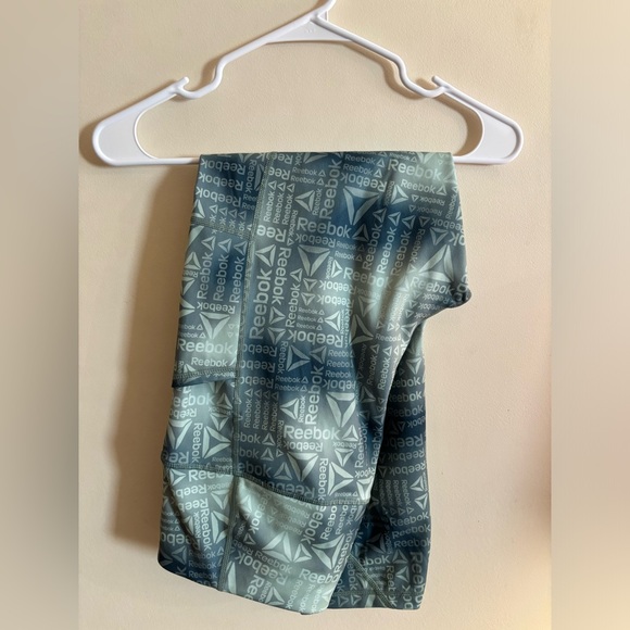 Reebok women’s shades of green work out pants. Size Extra Large - Picture 5 of 5